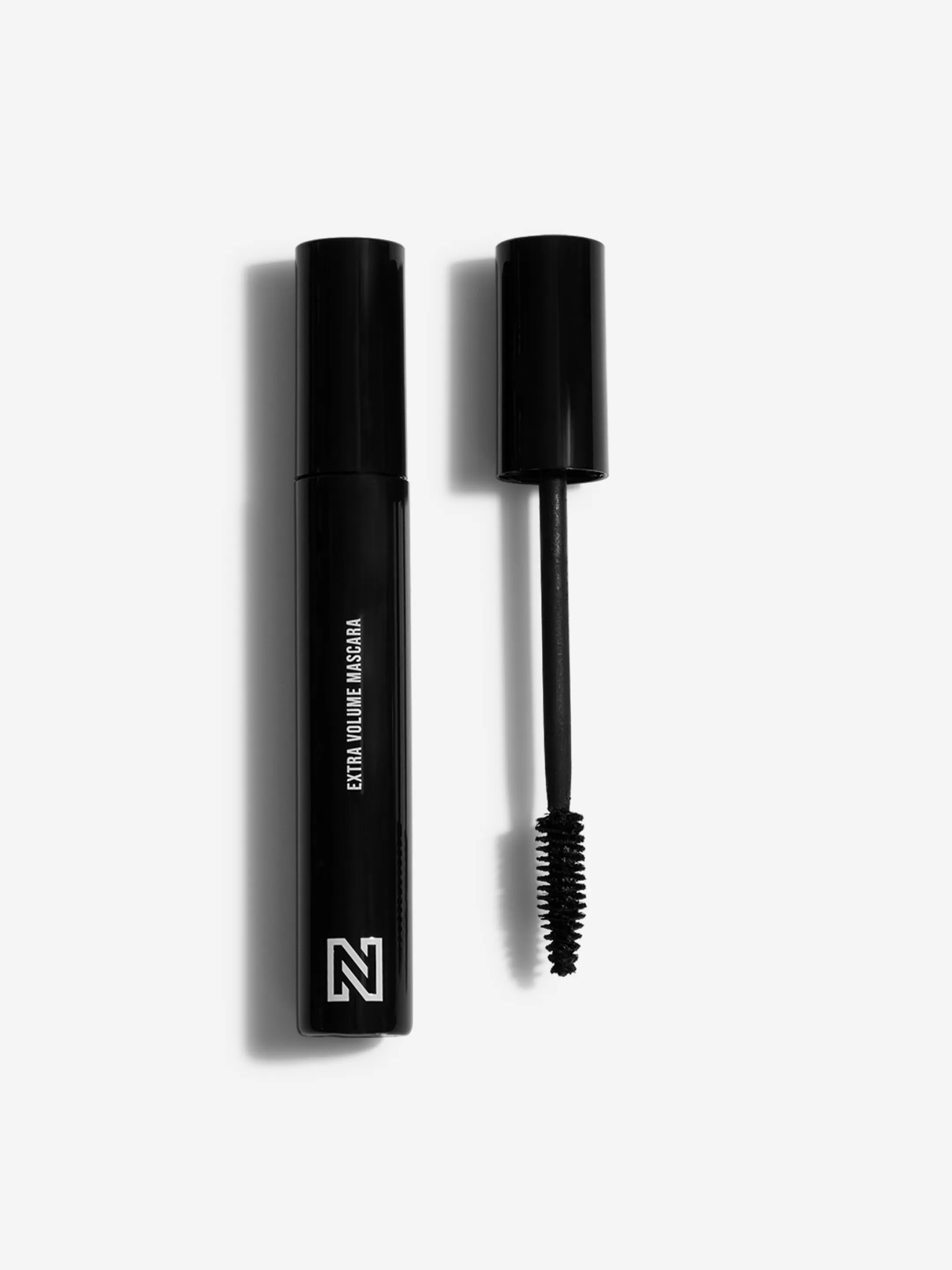 New NIKKIE EXTRA VOLUME MASCARA 000 - Black